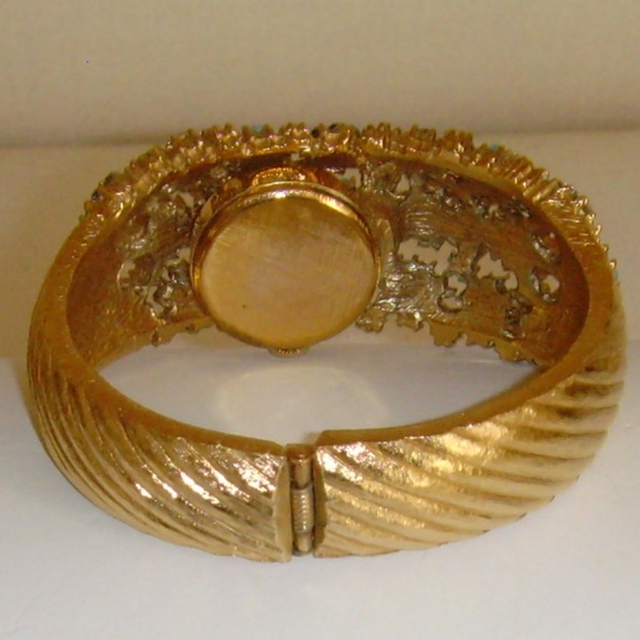 CINER Vintage Unsigned Bracelet with Watch - Picture 10 of 16